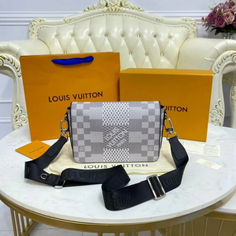 Louis vuitton locations Strap dro Louis Vuitton Antarctica Damier Graphite 3D Canvas Studio Messenger