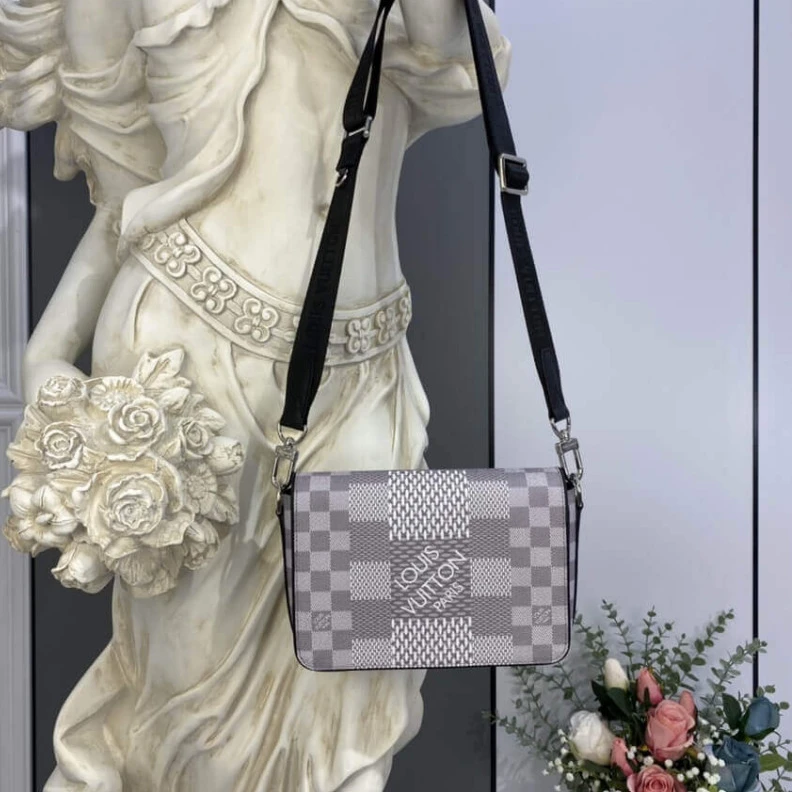 Replica bags lv Silvercol Louis Vuitton Antarctica Damier Graphite Studio Messenger