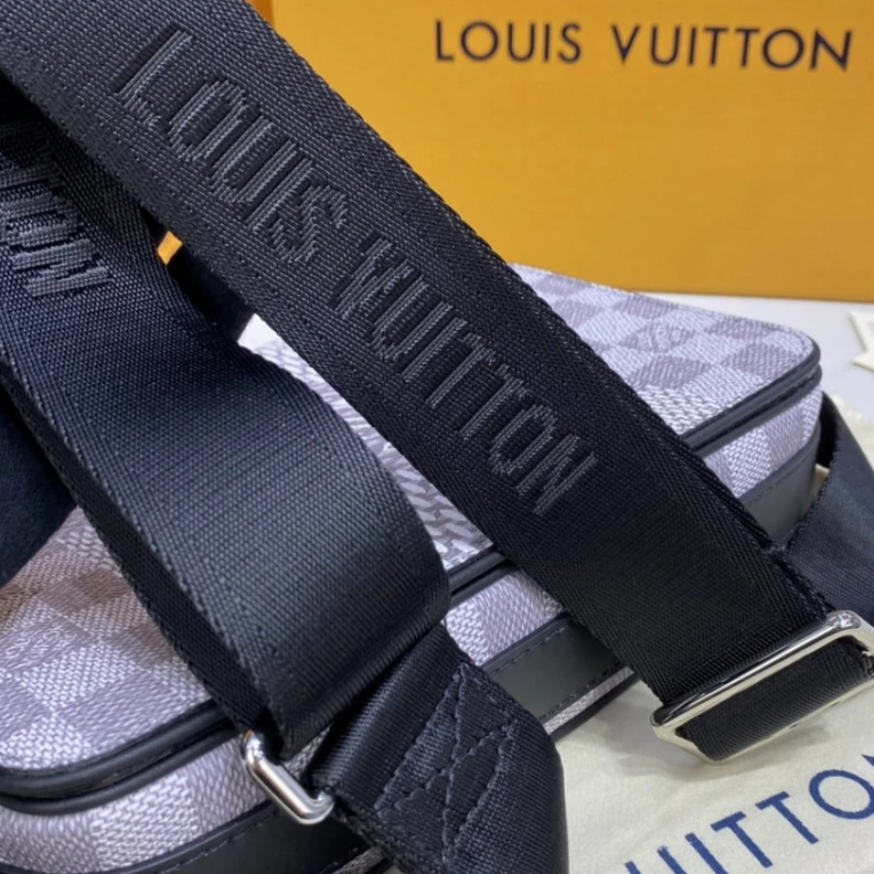 Replica bags lv Silvercol Louis Vuitton Antarctica Damier Graphite Studio Messenger