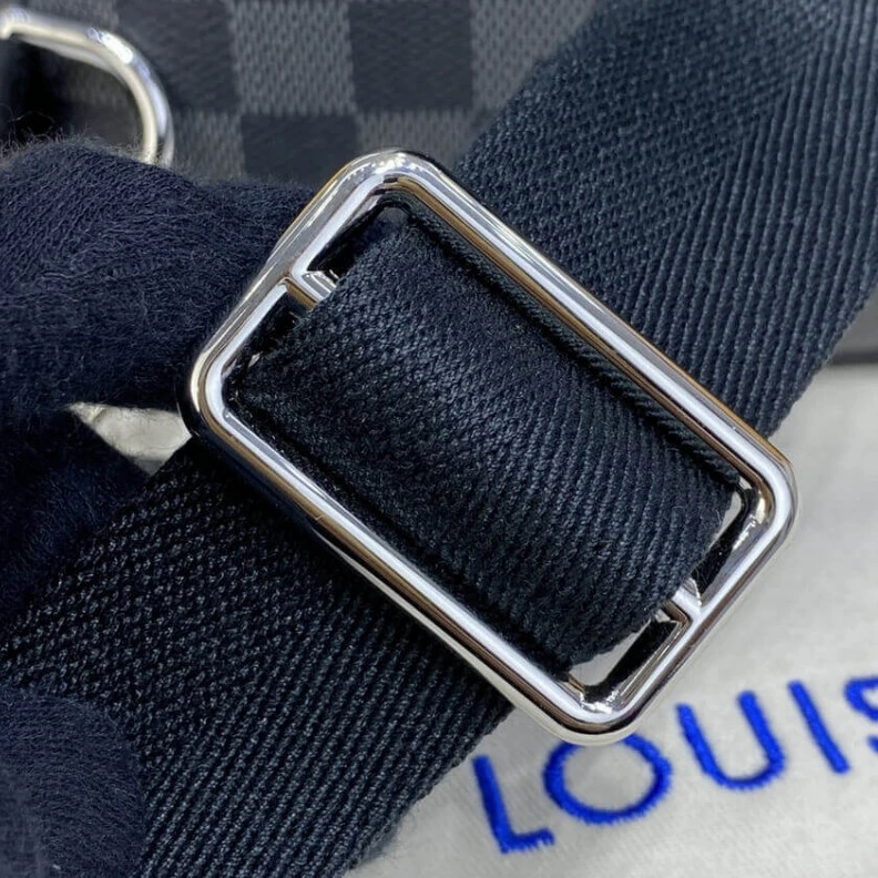 Mythick 2 inside Louis Vuitton Avenue Sling Bag