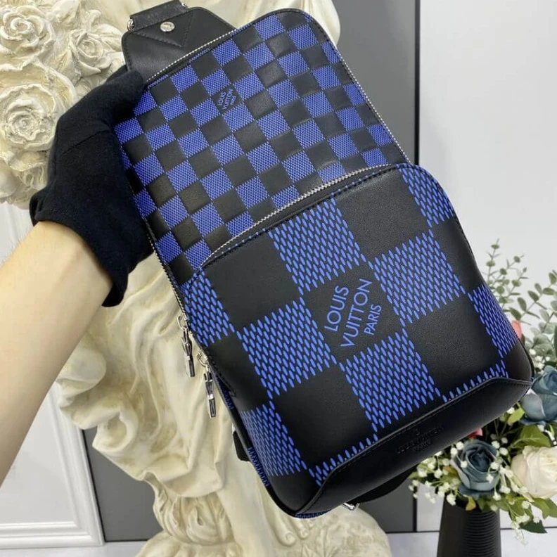 Mythick 20 x 31 x Louis Vuitton Avenue Slingbag Navy Blue