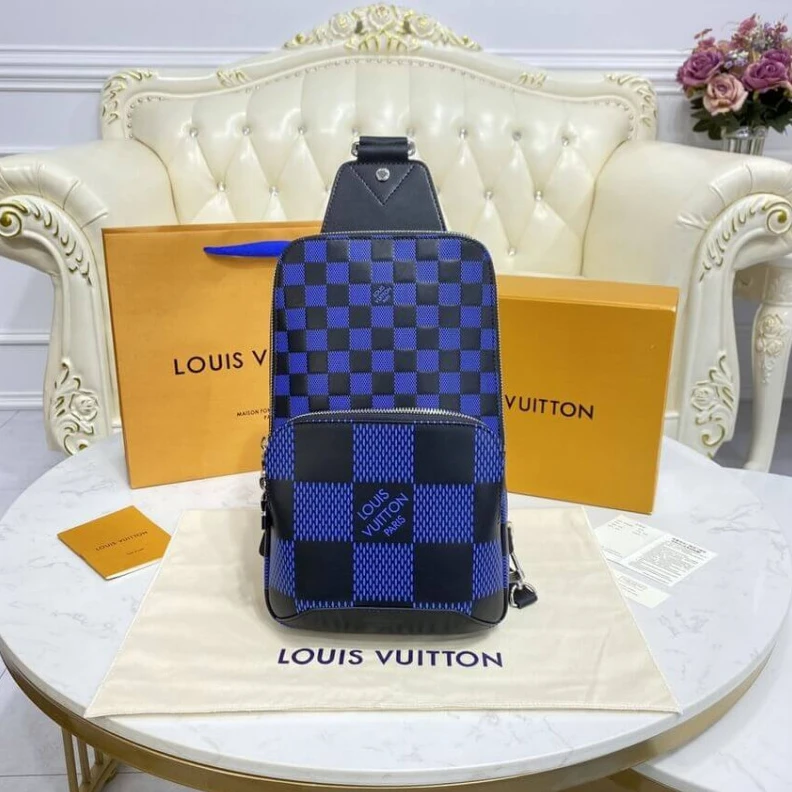 Mythick 20 x 31 x Louis Vuitton Avenue Slingbag Navy Blue