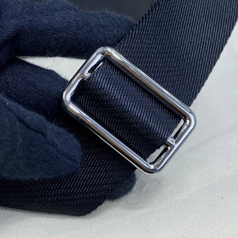 Mythick 20 x 31 x Louis Vuitton Avenue Slingbag Navy Blue