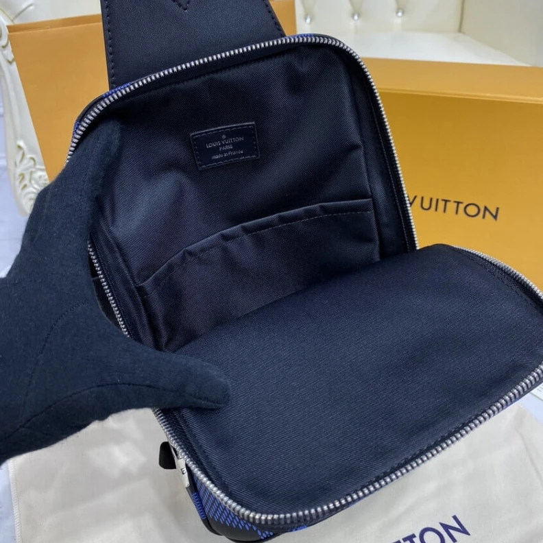 Mythick 20 x 31 x Louis Vuitton Avenue Slingbag Navy Blue
