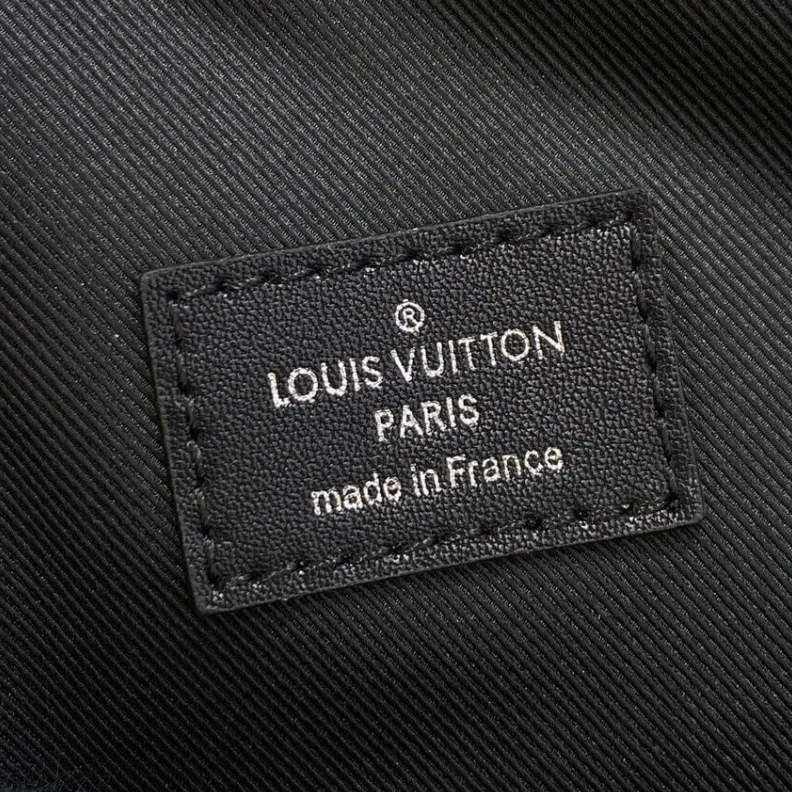 Mythick 20 x 31 x Louis Vuitton Avenue Slingbag Navy Blue