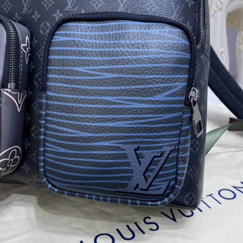 Top lv 2 zipped Louis Vuitton Backpack Multipocket