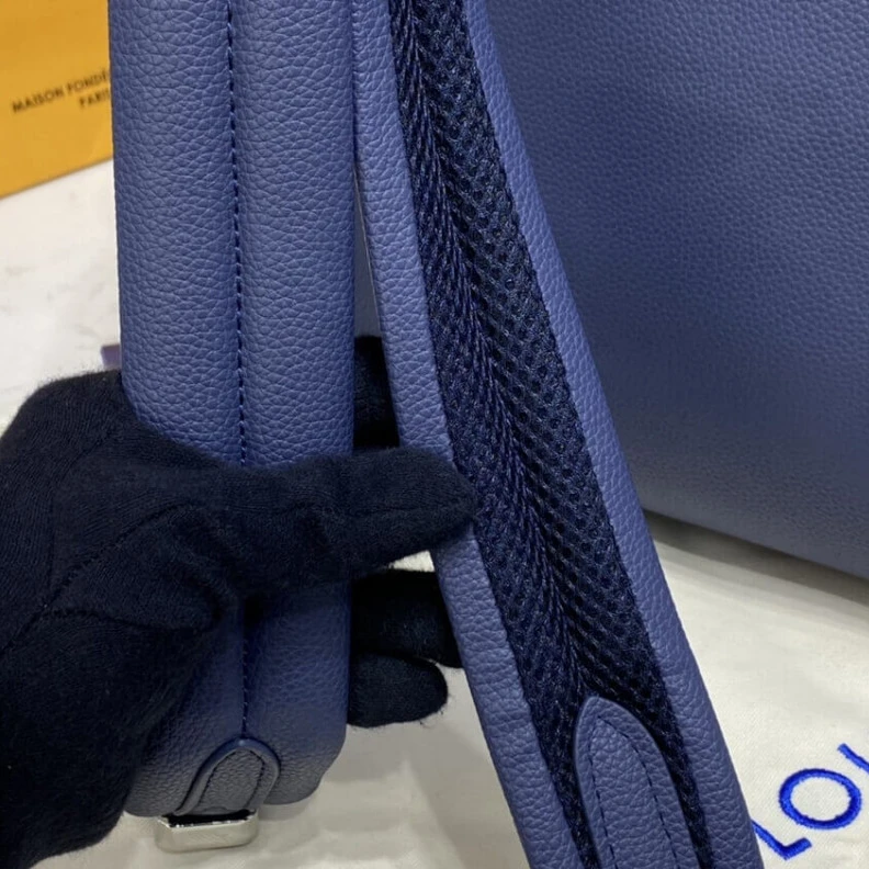 Replica bags 2 zipped Louis Vuitton Backpack Multipocket