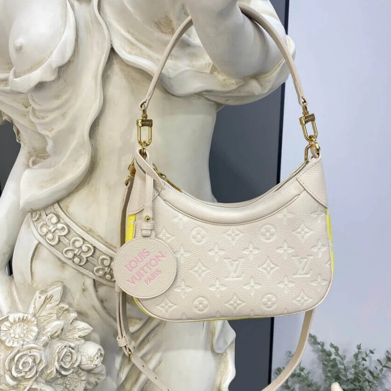 Louis vuitton locations Strap dro Louis Vuitton Bagatelle Rose Beige