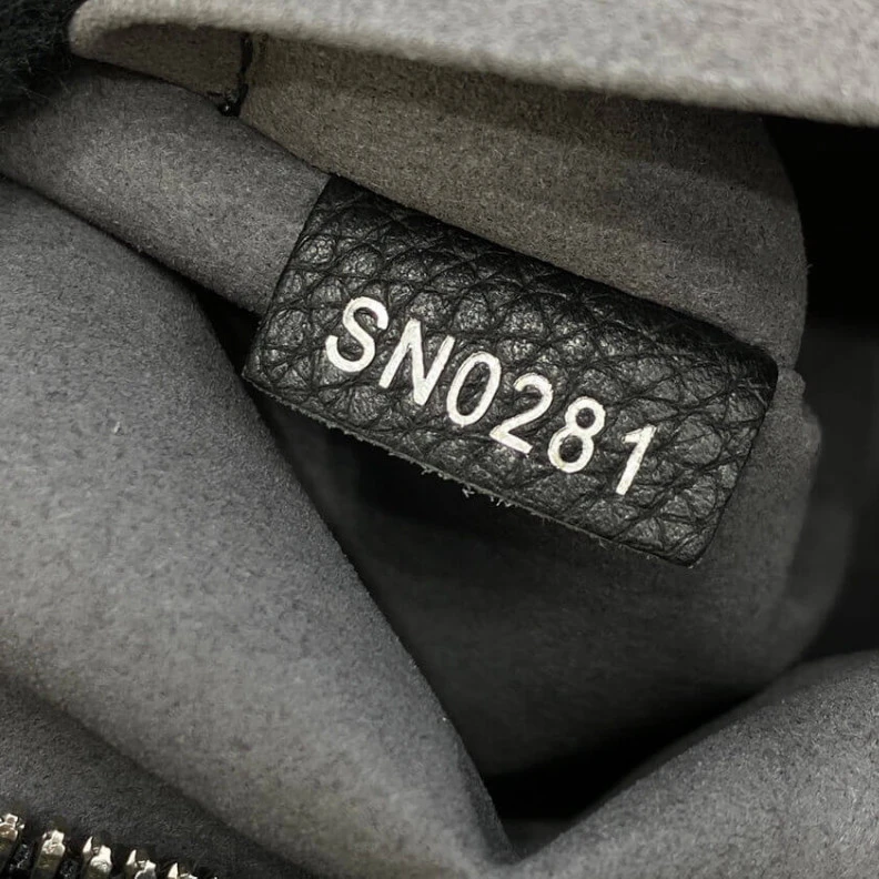 Lv belts replica Strap Dro Louis Vuitton Beaubourg Hobo MM Black