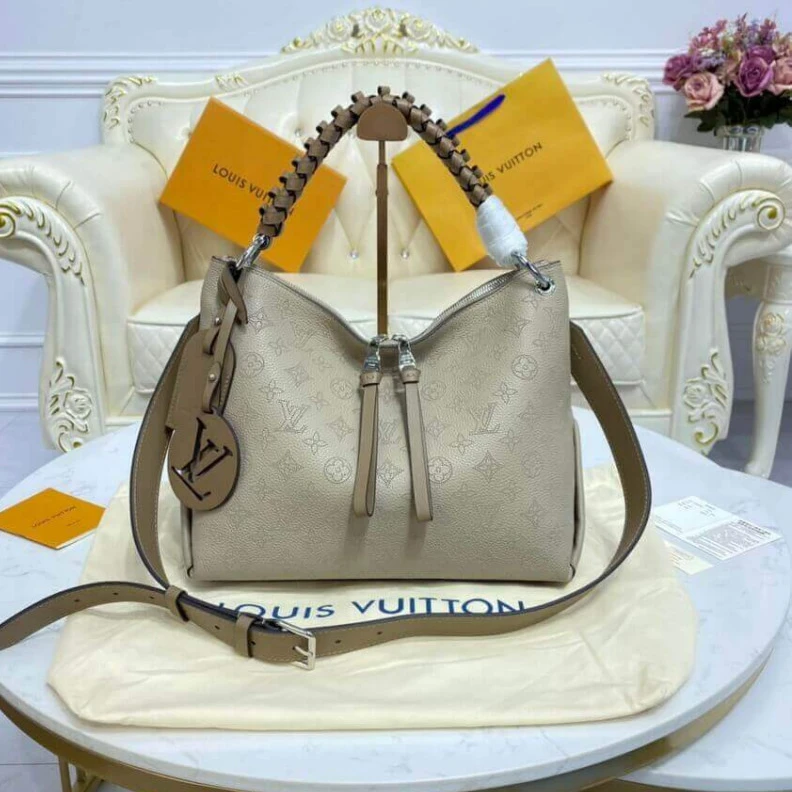 Top lv Strap: Re Louis Vuitton Beaubourg Hobo MM Galet Gray
