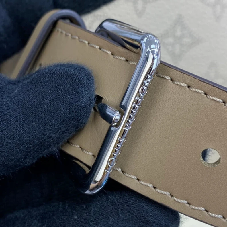 Top lv Strap: Re Louis Vuitton Beaubourg Hobo MM Galet Gray