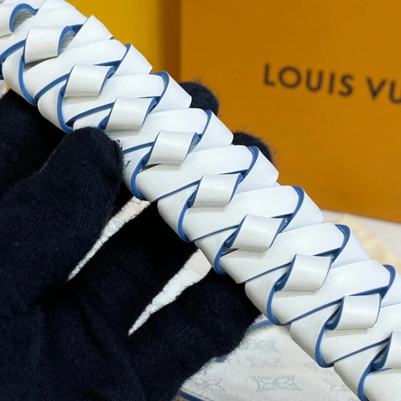 Replica bags Snow Whit Louis Vuitton Beaubourg Hobo MM White