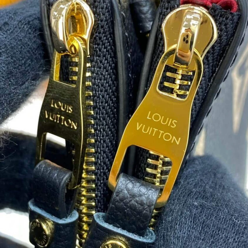 Louis vuitton locations Cowhidele Louis Vuitton Bicolor Double Zip Pochette Black