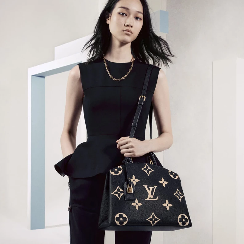 Mythick Padlock Louis Vuitton Bicolor Monogram Empreinte Grand Palais M45811