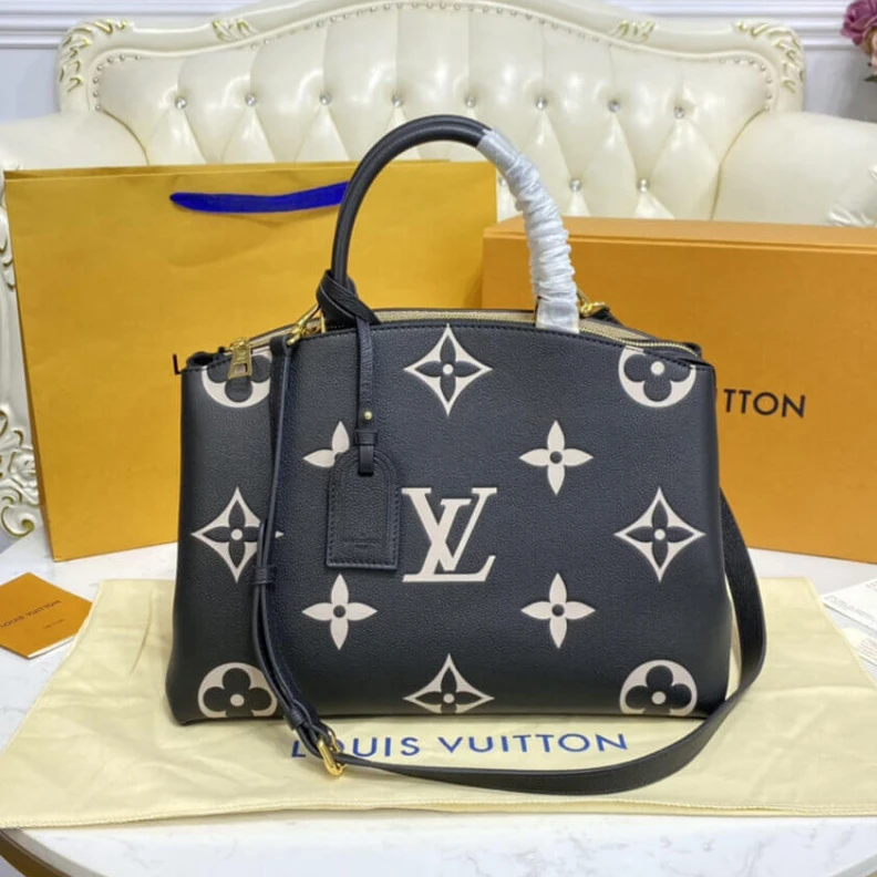 Mythick Padlock Louis Vuitton Bicolor Monogram Empreinte Grand Palais M45811