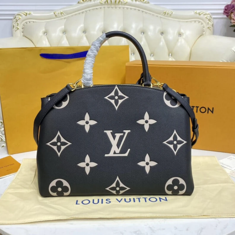 Mythick Padlock Louis Vuitton Bicolor Monogram Empreinte Grand Palais M45811