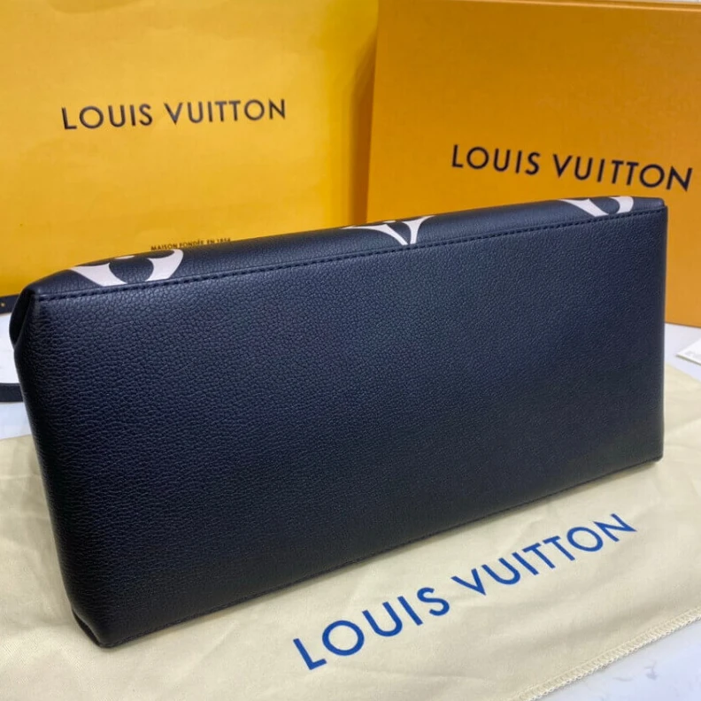 Mythick Padlock Louis Vuitton Bicolor Monogram Empreinte Grand Palais M45811