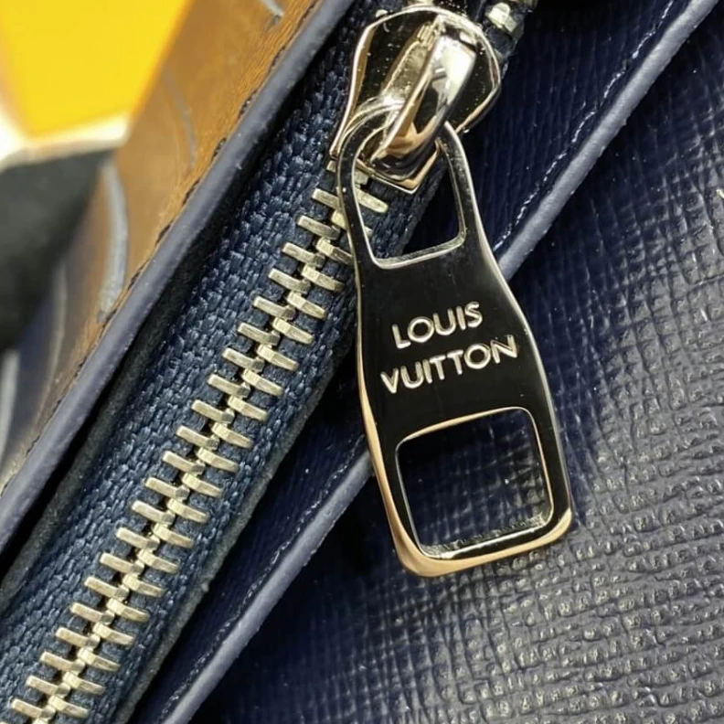 Replica bag 1 large z Louis Vuitton Blue Brazza Wallet