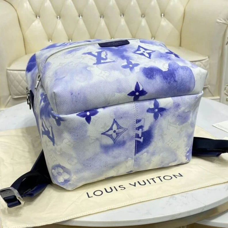 Mythick ru Cowhidele Louis Vuitton Blue Monogram Watercolor Discovery Backpack