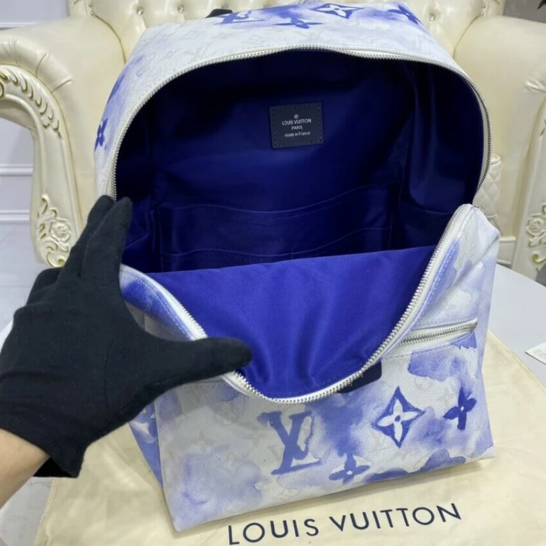 Mythick ru Cowhidele Louis Vuitton Blue Monogram Watercolor Discovery Backpack