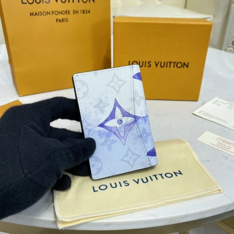 Mythick 5 inside Louis Vuitton Blue Pocket Organizer