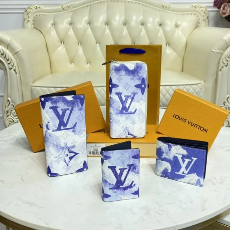 Mythick 5 inside Louis Vuitton Blue Pocket Organizer