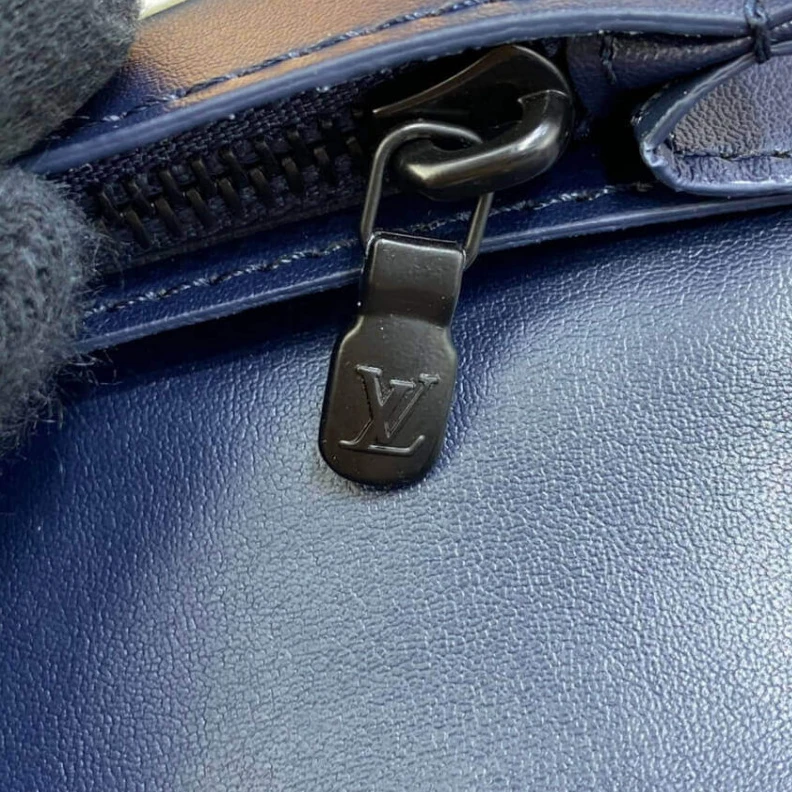 Louis vuitton locations Navy Blue Louis Vuitton Brazza Wallet Navy Blue