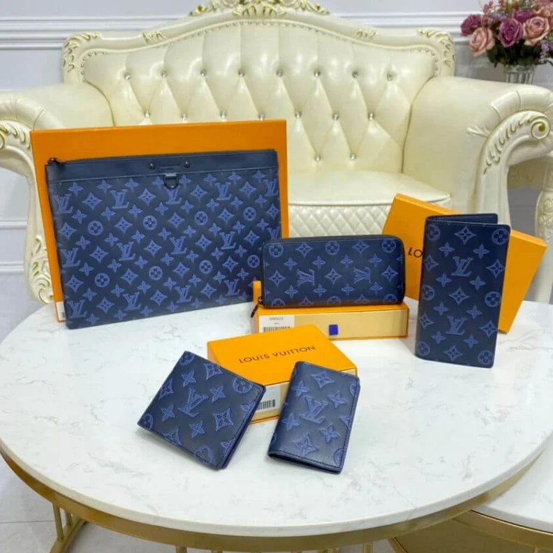 Louis vuitton locations Navy Blue Louis Vuitton Brazza Wallet Navy Blue