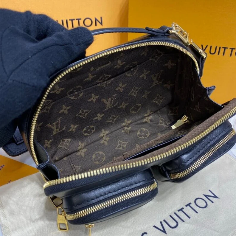 Replica bag Black Louis Vuitton Calfskin Leather Utility Crossbody Black