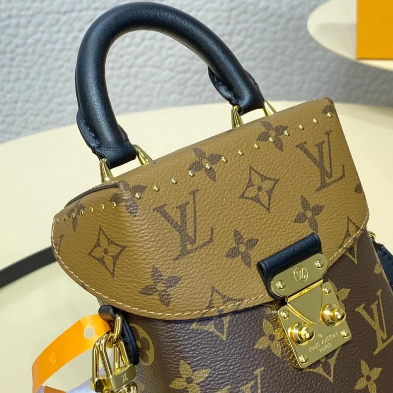 Top lv The Camera Louis Vuitton Camera Box Bag