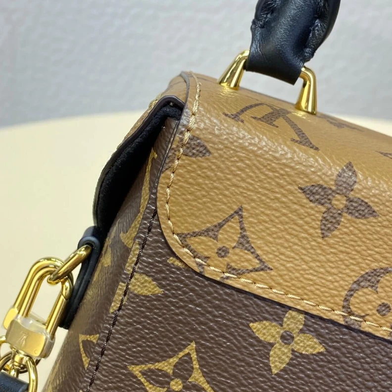 Top lv The Camera Louis Vuitton Camera Box Bag