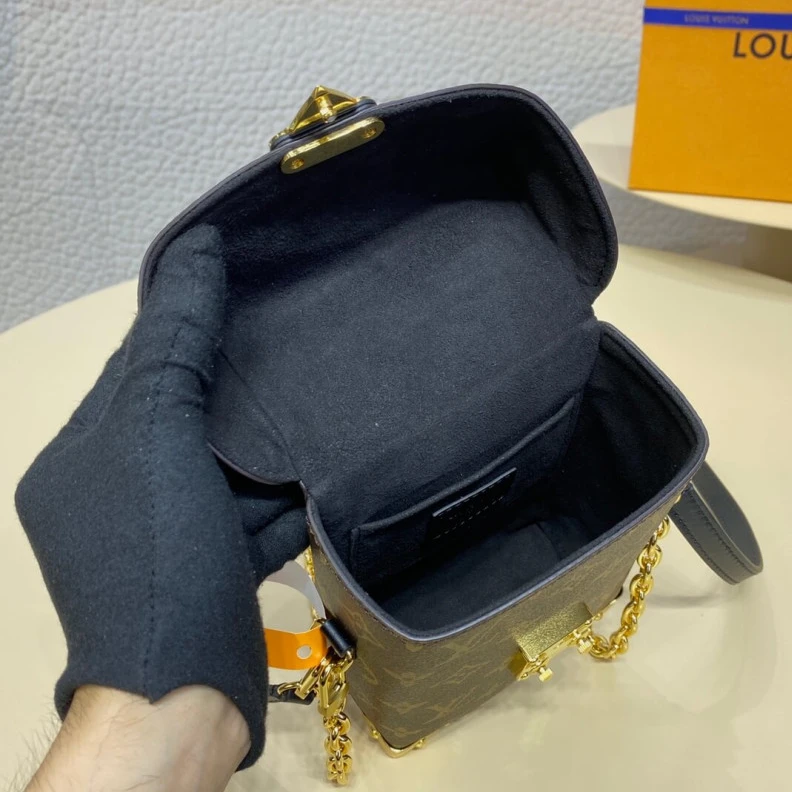 Top lv The Camera Louis Vuitton Camera Box Bag