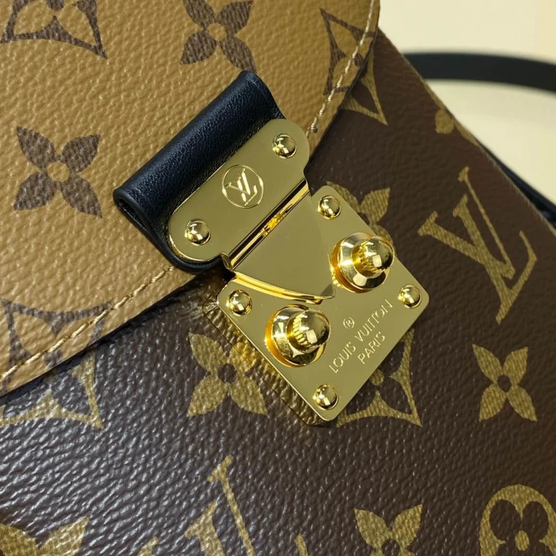 Top lv The Camera Louis Vuitton Camera Box Bag