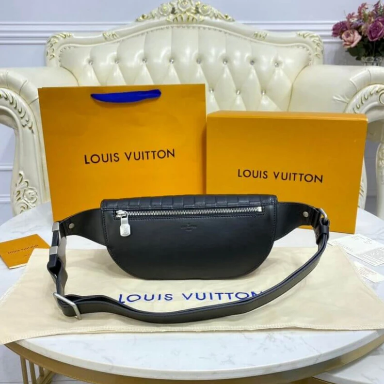 Mythick Buckle fa Louis Vuitton Campus Bumbag