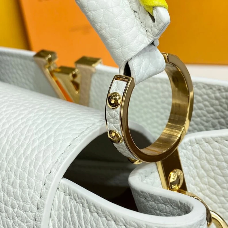 Top lv Strap: Re Louis Vuitton Capucines BB Bag White
