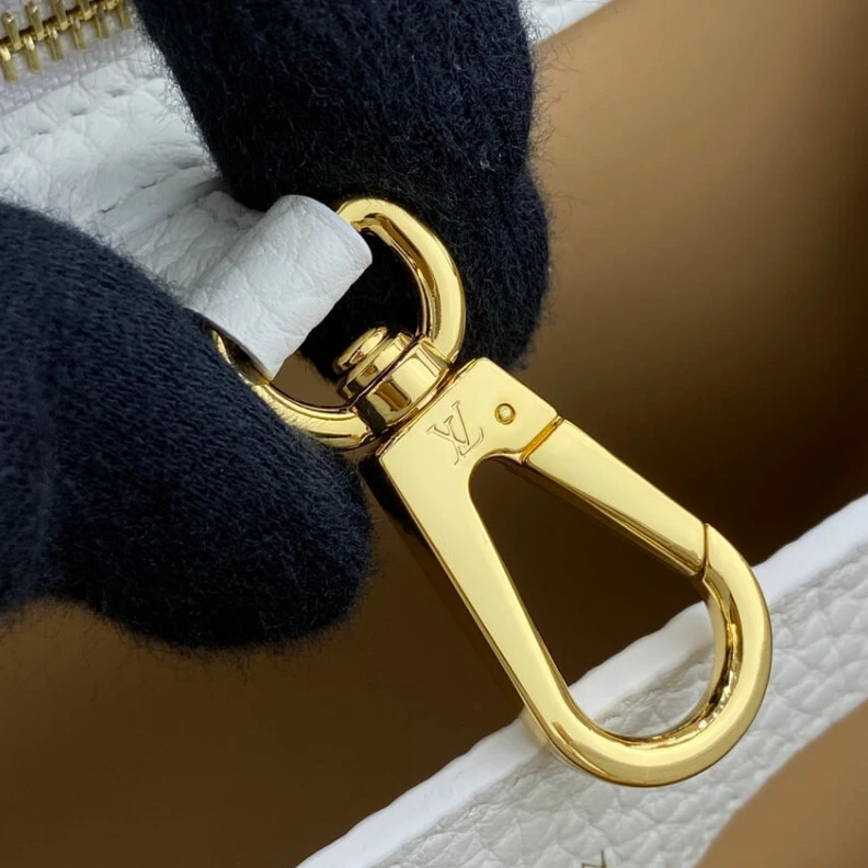 Top lv Strap: Re Louis Vuitton Capucines BB Bag White