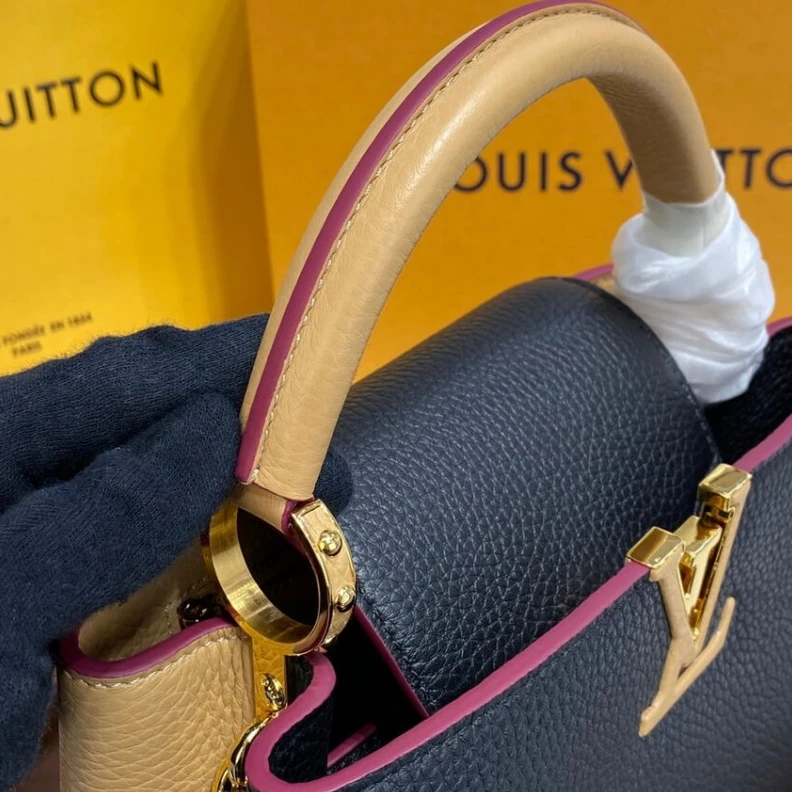 Replica bag Snap hook Louis Vuitton Capucines BB Black Arizona Beige