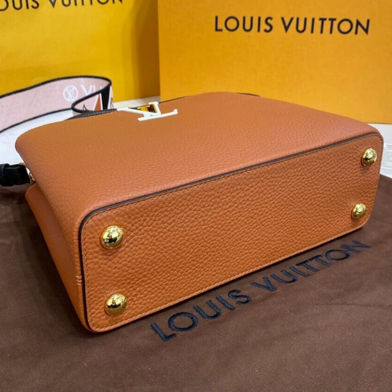 Top lv Louis Vuitton Capucines BB Gold Noir