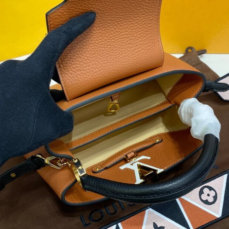 Top lv Louis Vuitton Capucines BB Gold Noir