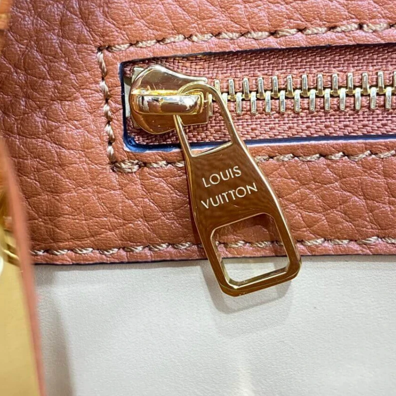 Top lv Louis Vuitton Capucines BB Gold Noir