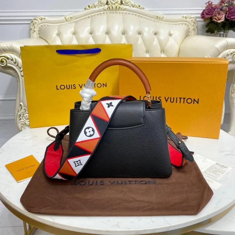 Top lv Louis Vuitton Capucines BB Noir Rouge
