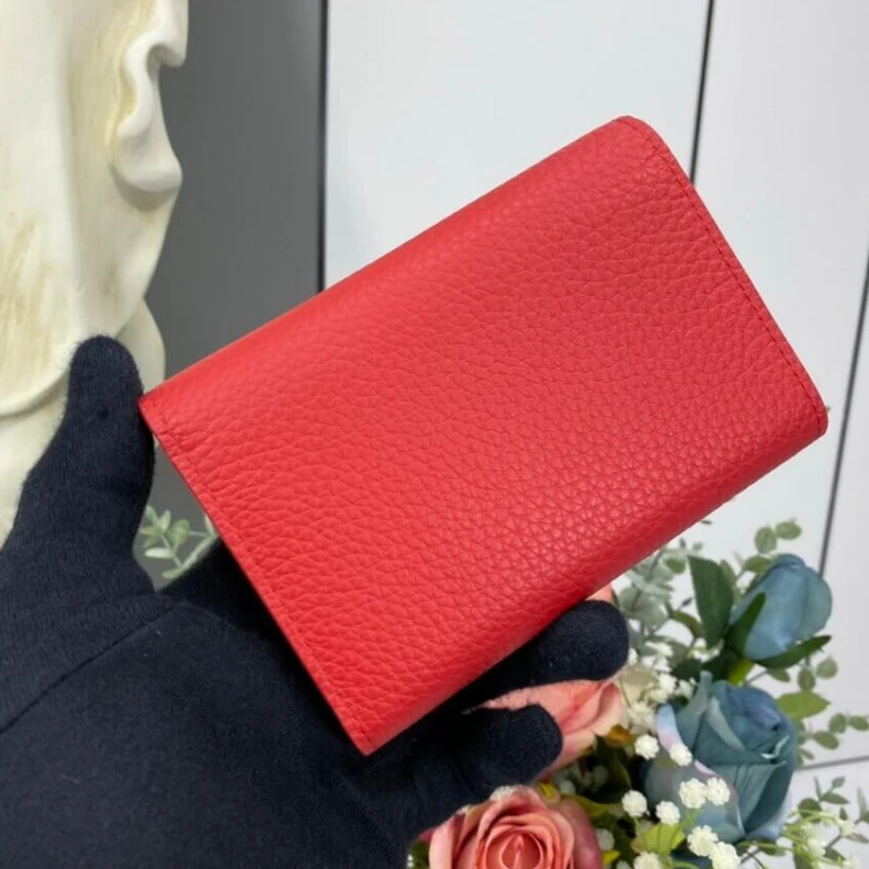 Replica bags Cowhidele Louis Vuitton Capucines Compact Wallet