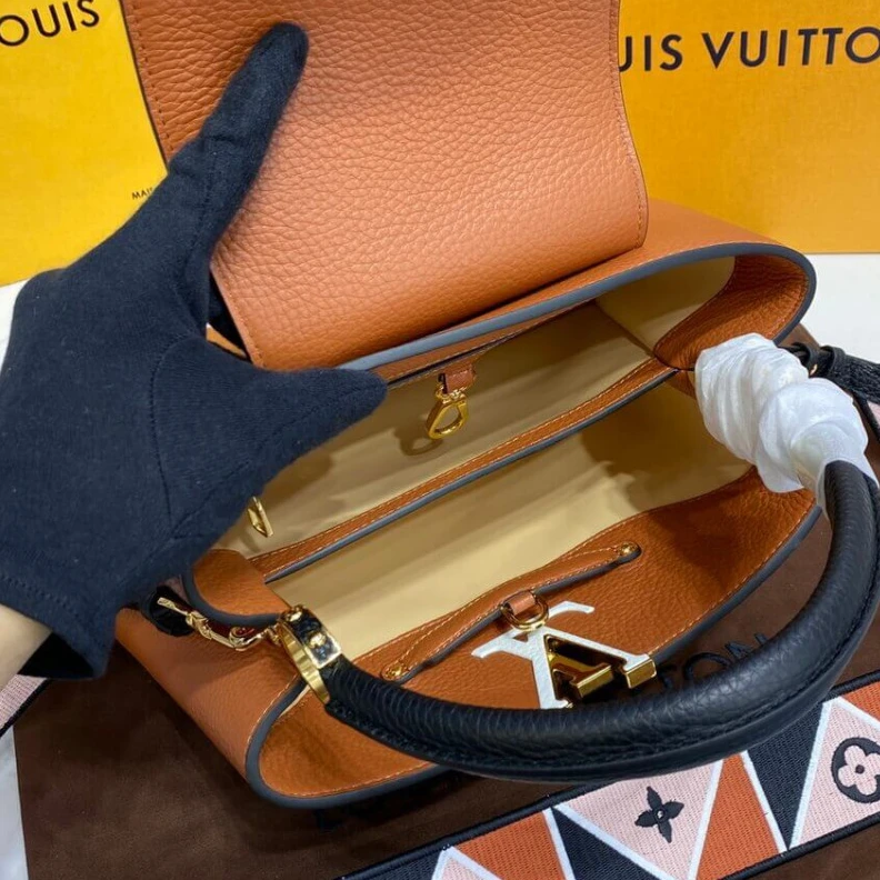 Mythick.ru Taurillon Louis Vuitton Capucines MM Gold Noir