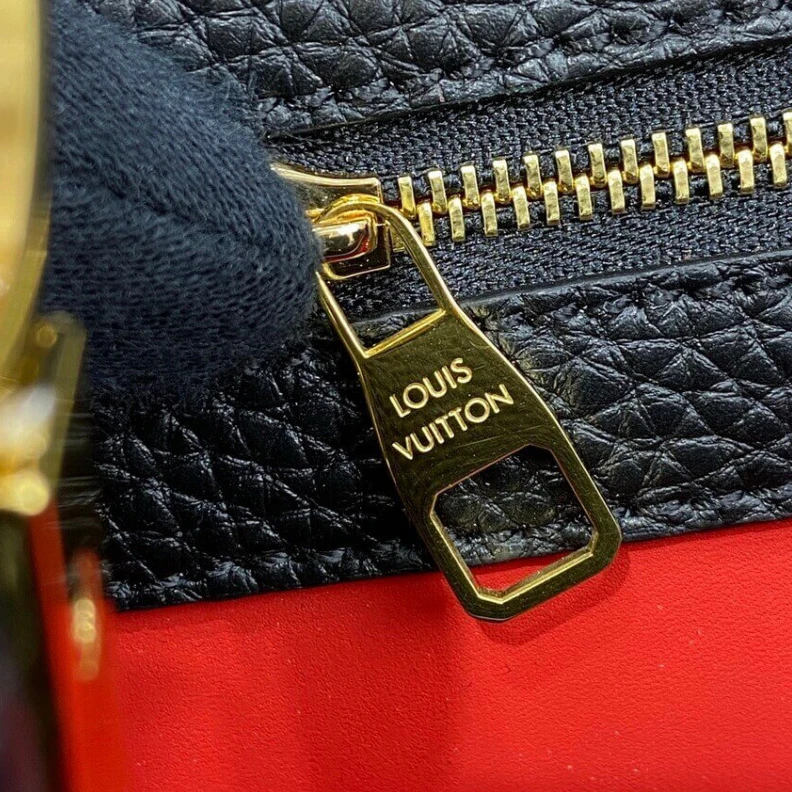 Mythick Cowhide l Louis Vuitton Capucines MM Noir Rouge