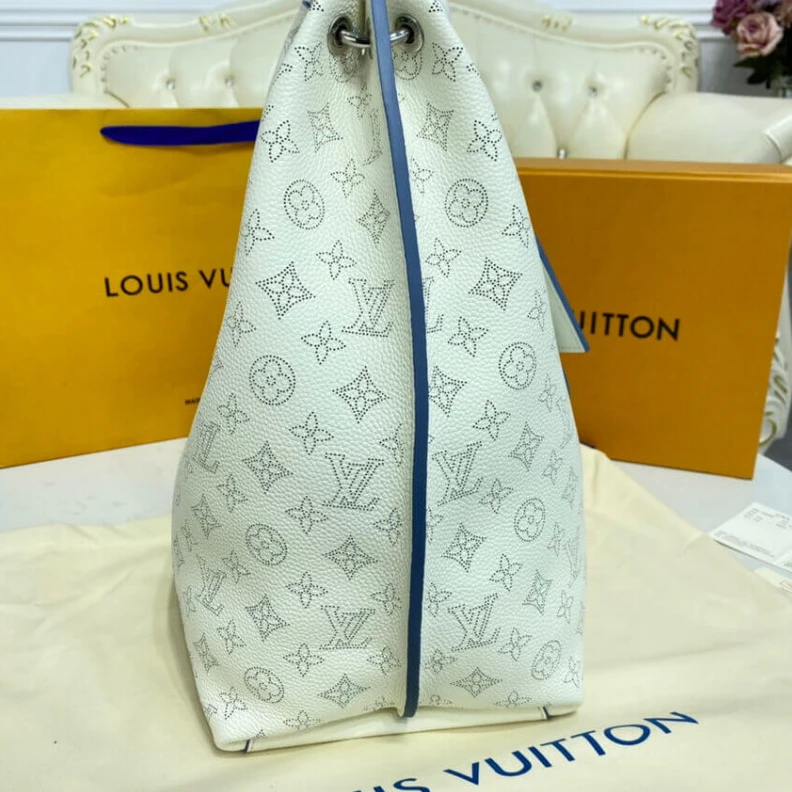 Top lv 4 protect Louis Vuitton Carmel Mahina in White