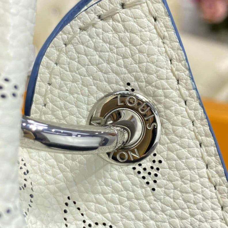 Top lv 4 protect Louis Vuitton Carmel Mahina in White