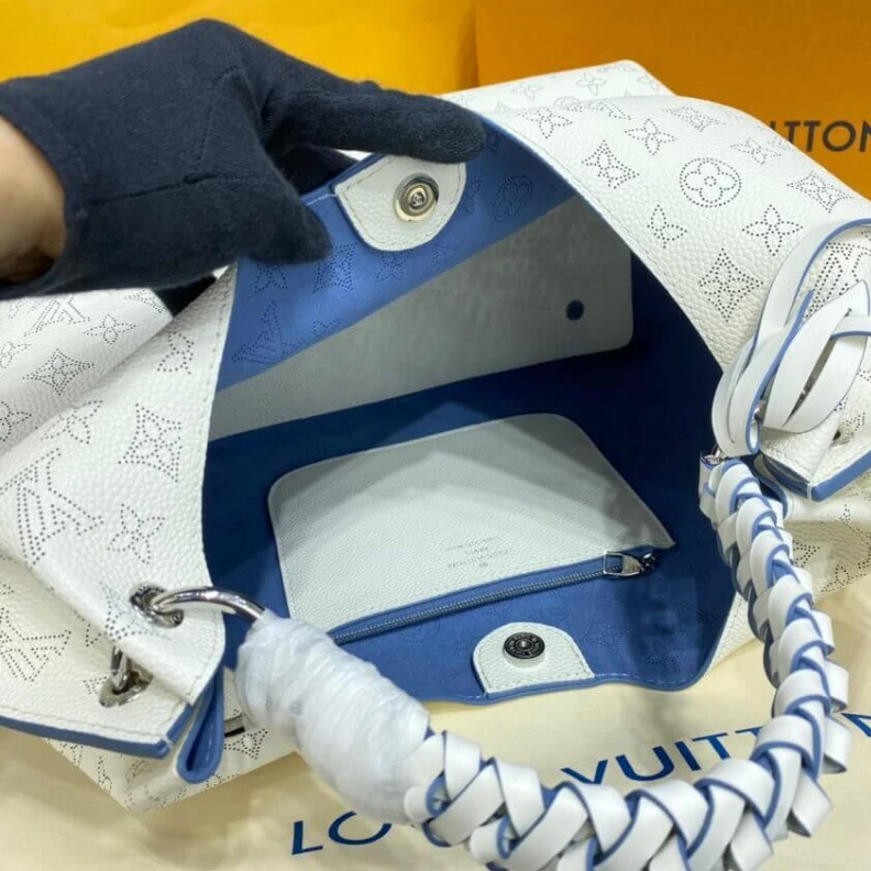 Top lv 4 protect Louis Vuitton Carmel Mahina in White