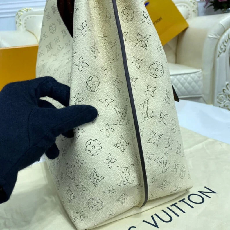 Replica bag Microfibe Louis Vuitton Carmel