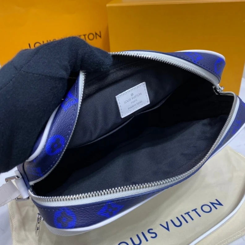 Replica bags Louis Vuitton Carry It Messenger Bag