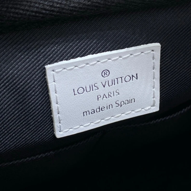 Replica bags Louis Vuitton Carry It Messenger Bag